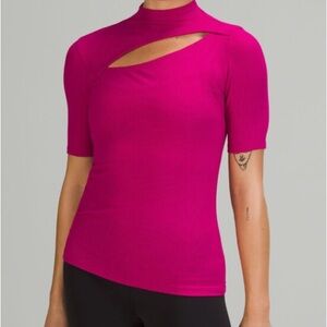 NWT Lululemon LA Tight-to-BodyKeyhole Tee Size 8 Ripened Raspberry